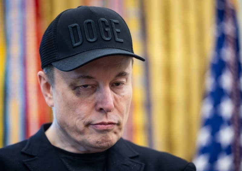 Elon Musk traži od Tesle ogroman novac kako bi kontrolirao vojsku robota