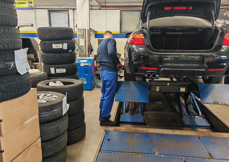 Jeste li pripremili svoj automobil za zimu? Od 15. studenog nastupa zakonska obveza upotrebe zimske opreme