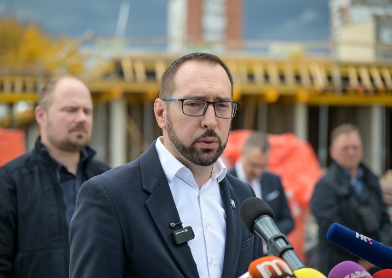 Tomašević: 'Ako bude ustaških pozdrava na koncertu, Thompson više neće moći nastupati u Areni'