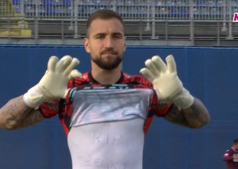 Josip Posavec umjesto proslave gola, odao počast legendarnom vrataru