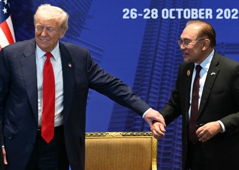 Trump u Kuala Lumpuru potpisao sporazume o trgovini i ključnim mineralima