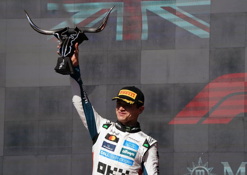 Lando Norris slavio u utrci sa spornim odlukama, ali i ušao u borbu za naslov