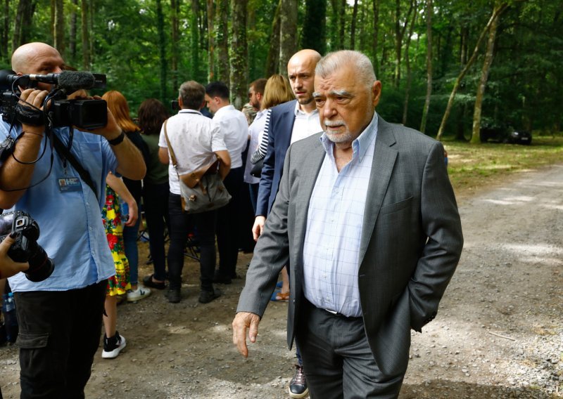 Bivši hrvatski predsjednik: ‘Ja, koji imam 91 godinu, znam što je bilo! Ubijalo se na svakom koraku‘