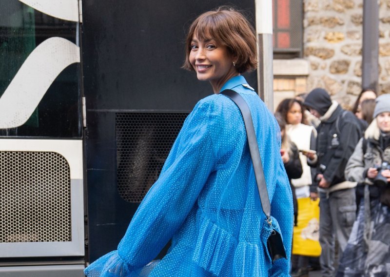 Vladavina boba ne posustaje, a ova varijanta omiljene frizure je tako chic