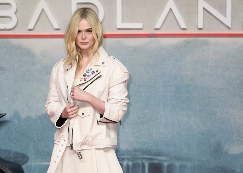 Ovakav komad ne viđa se na crvenom tepihu: Slavna plavuša uspjela je spojiti nespojivo