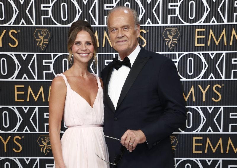 Zvijezda 'Kafića uzdravlje' u 71. godini života dobio osmo dijete!