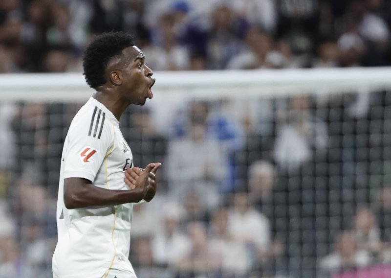 Viniciusova prva objava nakon drskog ponašanja privukla pažnju. Javio se i Neymar