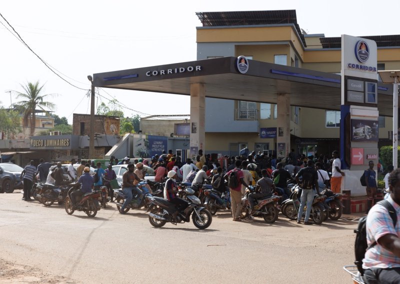 Amerikanci upozorili svoje državljane da hitno napuste Mali