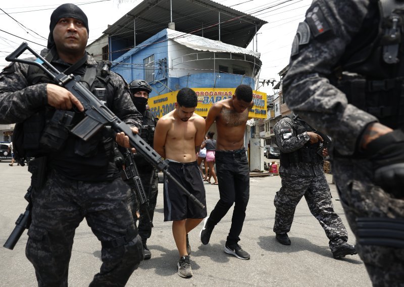 Žestoki obračun u favelama Rio de Janeira: U najsmrtonosnijoj policijskoj akciji više od 60 poginulih