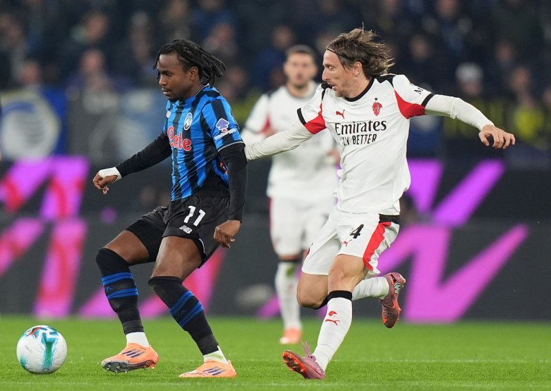 Novim remijem Milan prepustio vrh Napoliju, Pašalić asistent, Modriću prve kritike