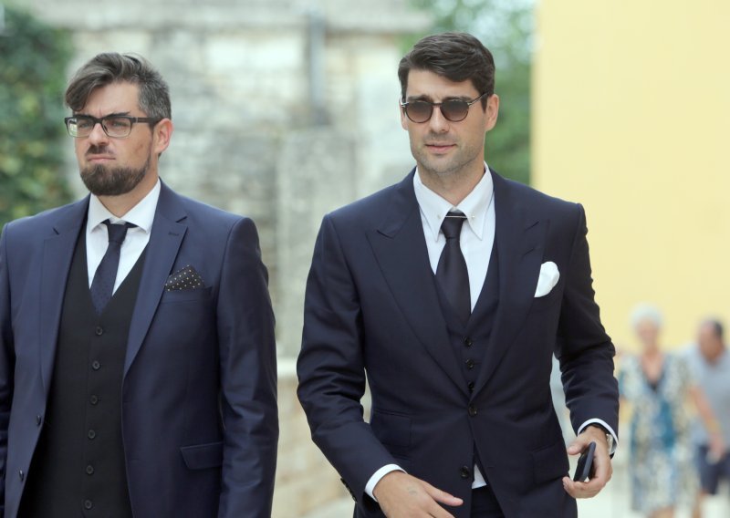 Rijetko viđen, uvijek podrška i najglasniji navijač: Ovako izgleda zgodni brat Vedrana Ćorluke