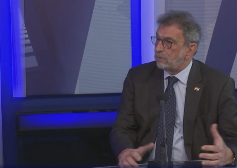 Fuchs odbacio pritužbe nastavnika informatike: Obrazložili točku po točku