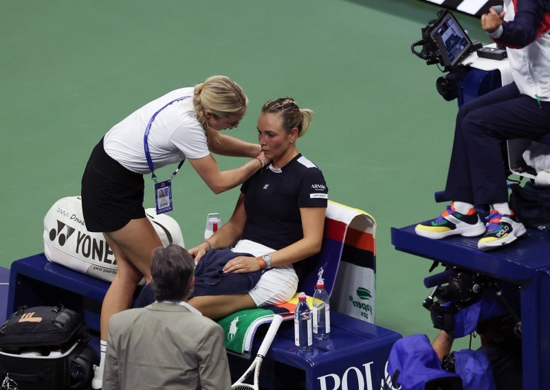 Donni Vekić pozlilo tijekom meča u Indiji. Pogledajte kako su joj ukazivali pomoć