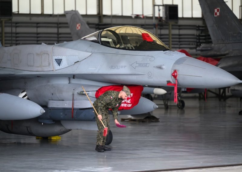 Poljaci digli avione, opet presreli Ruse