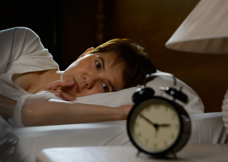 Ovo su pravi razlozi zašto se mnogi bude u 3 ujutro i kasnije ne mogu zaspati