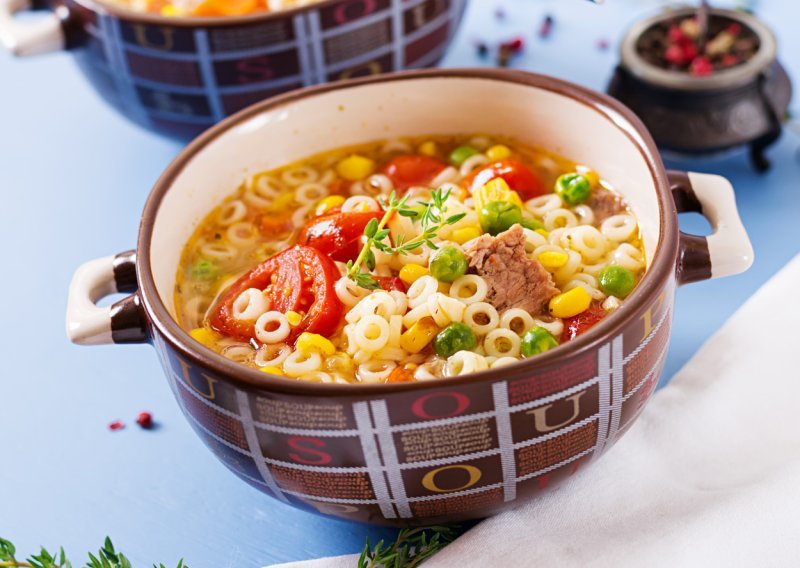 Spas protiv prehlade: Ova šarena juha jača imunitet i štiti zdravlje