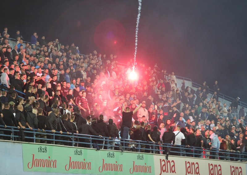 Hajduk je jedva prošao, Almena se osramotio, a evo koga najviše napadaju navijači