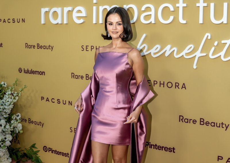 Selena Gomez u ovom izdanju nikoga nije ostavila ravnodušnim