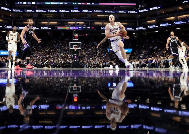 Kad LeBron i Dončić leže ozlijeđeni, revolveraš kolo vodi: Tko je tip koji je utrpao 51 koš Kingsima?