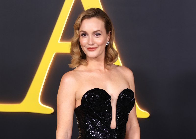 Ne može bolje od ovoga: Fantastična haljina stoji joj kao salivena