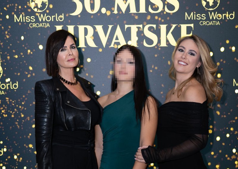 Ne zna se koja je ljepša: Anica Kovač s kćerima zasjenila izbor za Miss