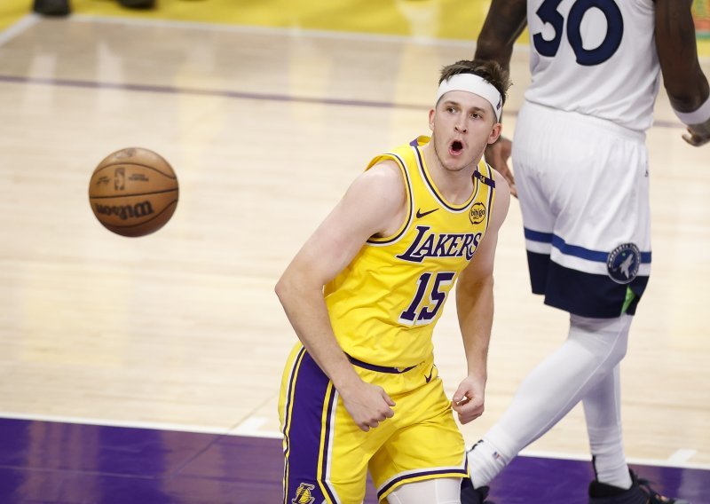 Dok nema glavnih zvijezda, Dončića i LeBrona, LA Lakersi slave ovog 'heroja'