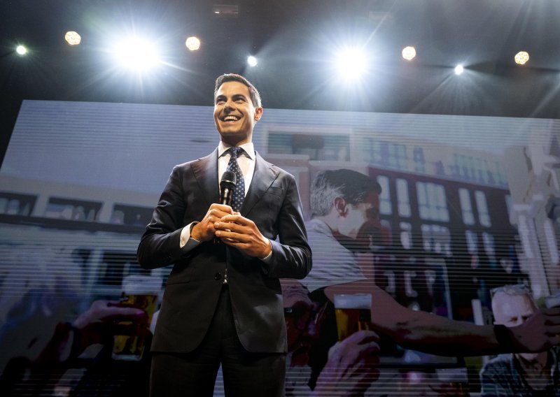 Meteorski uspon: Tko je mladi liberal koji je pokazao kako se ulazi u ring s krajnjom desnicom