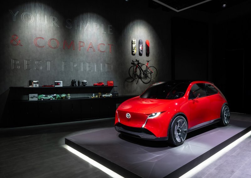 Mazda predstavila dva koncepta i novi CX-5: Vision X-Coupe i Vision X-Compact nas uvode u budućnost