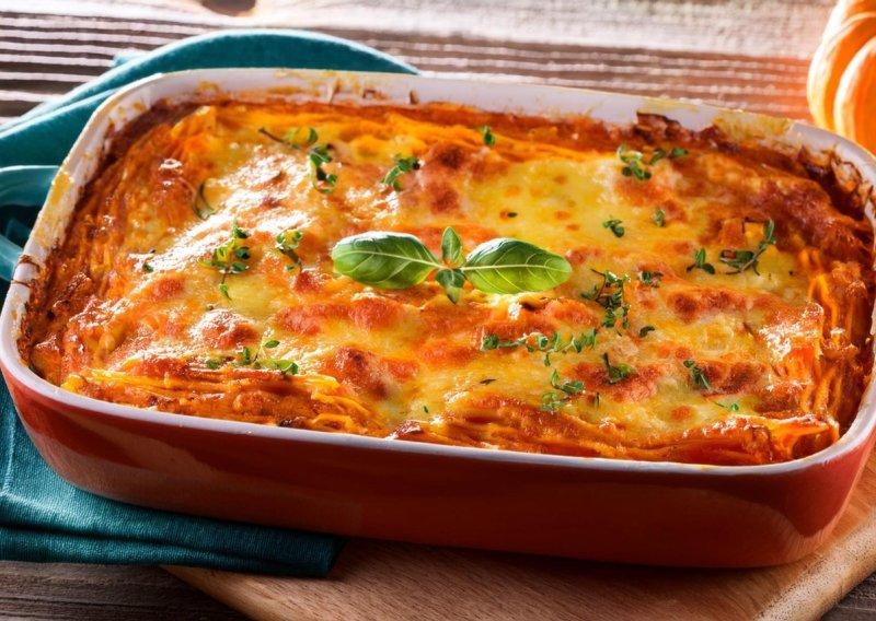 Ove potpuno drugačije lazanje osvojit će vas na prvi zalogaj: Brže su gotove i još sočnije