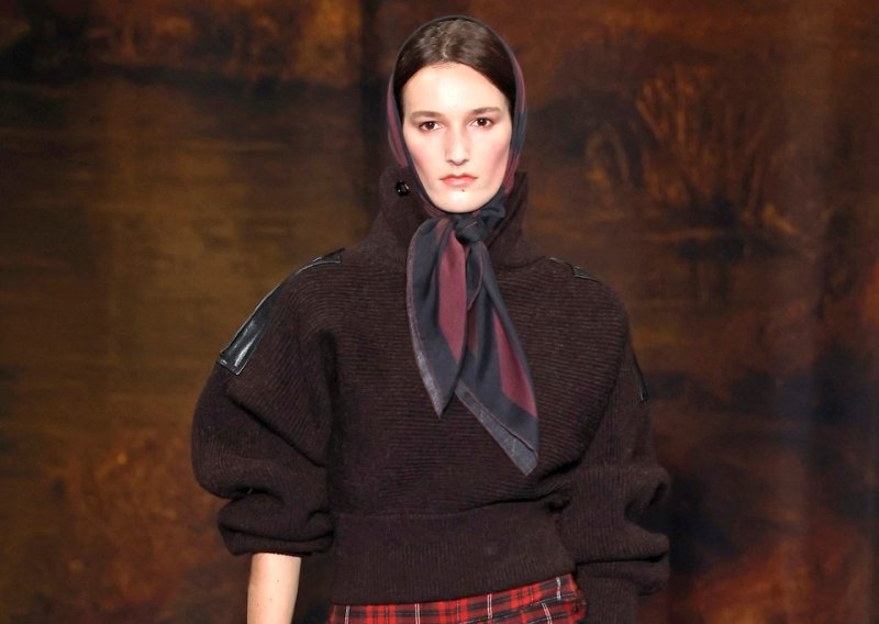 Povratak klasike: Suknja koju smo godinama izbjegavali ponovno je hit, a evo kako se nosi