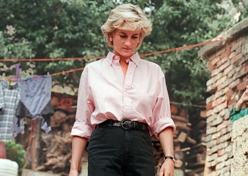 Bivši španjolski kralj opleo po princezi Diani u svojim memoarima