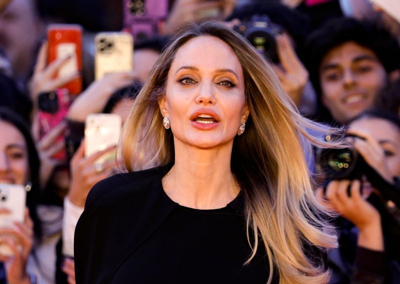 Ovi pramenovi su hit: Najbolje prikrivaju sijede, a uz to pomlađuju lice