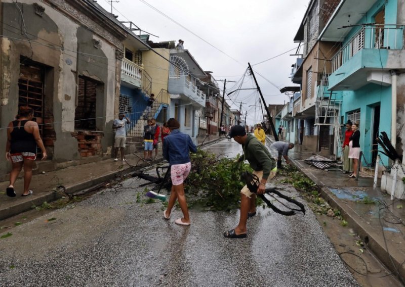 Uragan Melissa ostavio je razorne posljedice, kreće se prema Bermudima