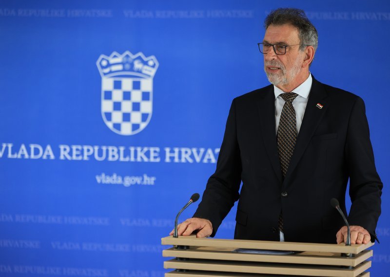 Fuchs: Učenik u prosjeku izostane otprilike 90 sati godišnje