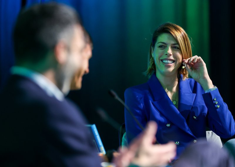 Nakon što je najavila novi projekt: Blanka Vlašić ne skriva sreću u dobrom društvu