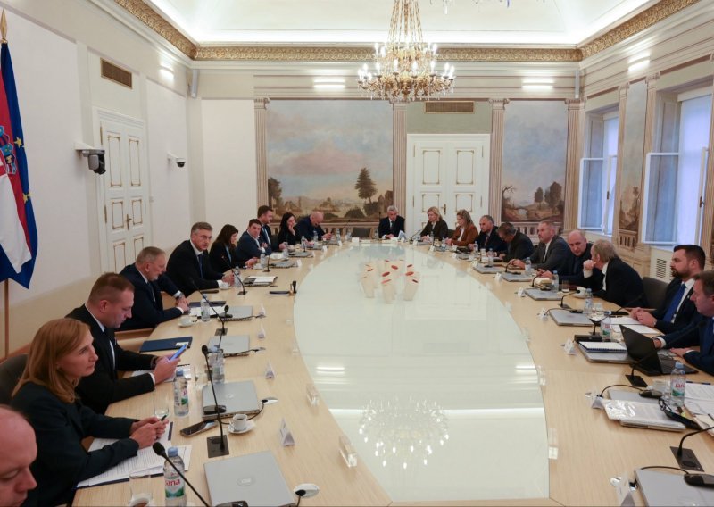 Plenković: Vlada će i dalje raditi na poboljšanju uvjeta života manjinskih zajednica