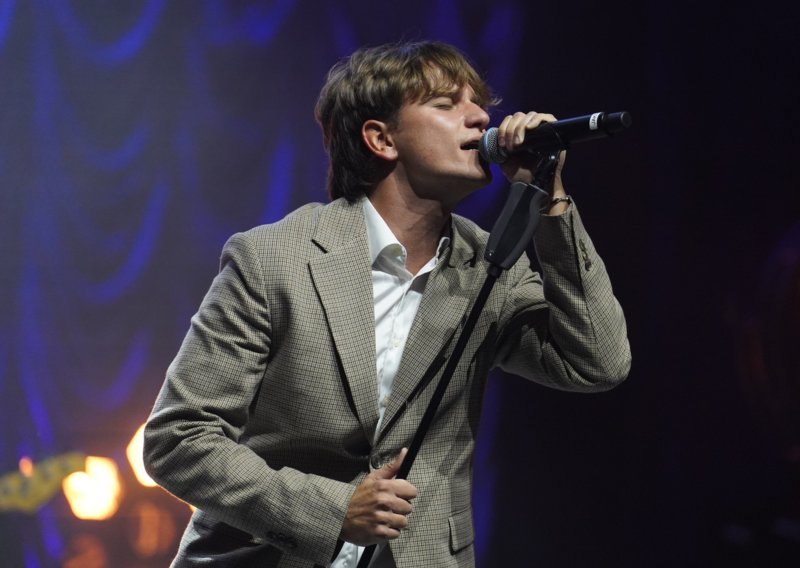 Svi su ludi za Jakovom Jozinovićem, a pogotovo Srbi: Njegovi koncerti rasprodaju se u 10 minuta