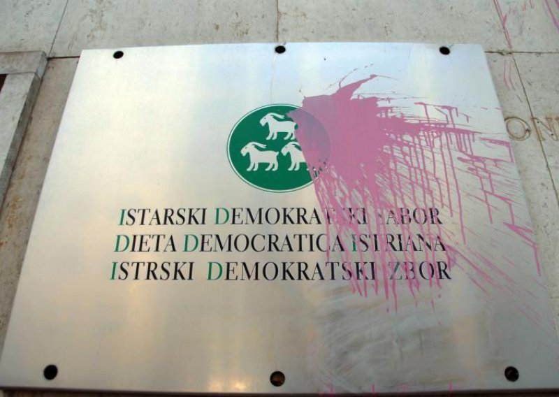 Izraz nezadovoljstva, moda ili samo vandalizam?