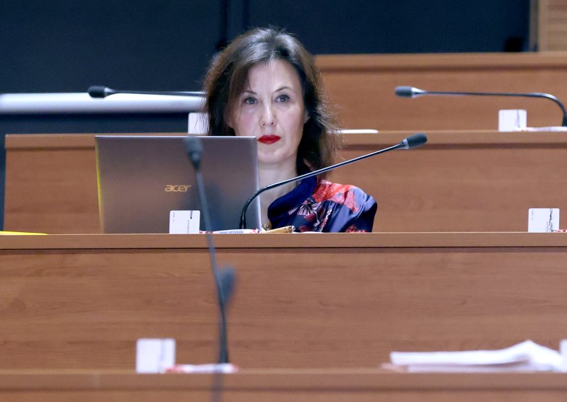 Orešković: HDZ sve izvlači iz konteksta, izložena sam govoru mržnje