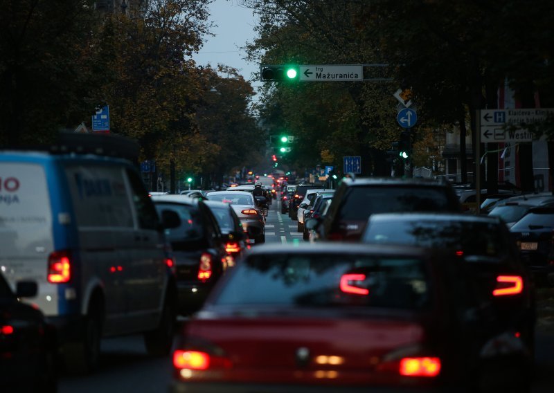 Loše vijesti za vozače: Uskoro poskupljuje registracija vozila