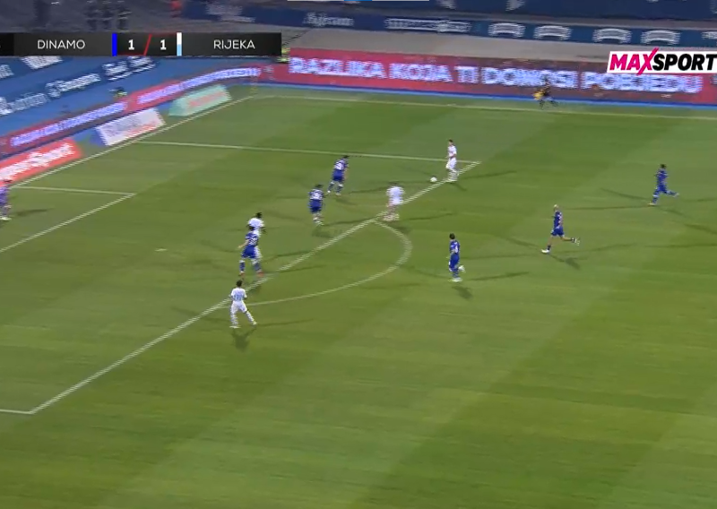 Gdje su nestali Dinamovi igrači? Pogledajte kontru iz koje je Rijeka umalo povela