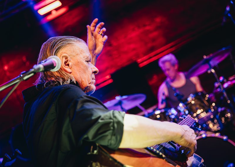 Swans u Boogaloou: Katabaza buke zbog koje je posla imala hitna pomoć