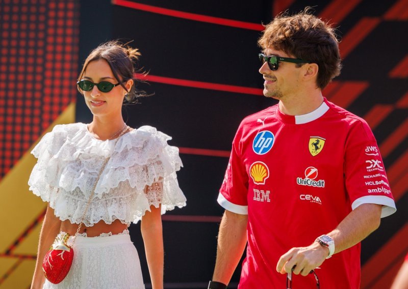 Zvijezda Formule 1 zaprosio ljepoticu: Skupocjeni prsten pao je u drugi plan zbog - Lea