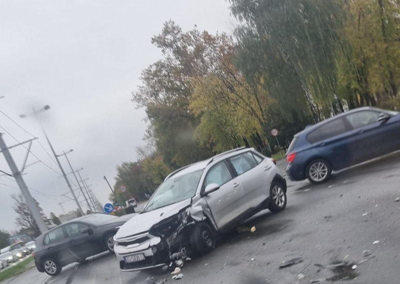 Sudar u Novom Zagrebu: Troje ljudi završilo u bolnici