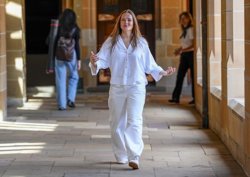 Od ovih povoljnih New Balance tenisica ne odvaja se ni lijepa buduća kraljica