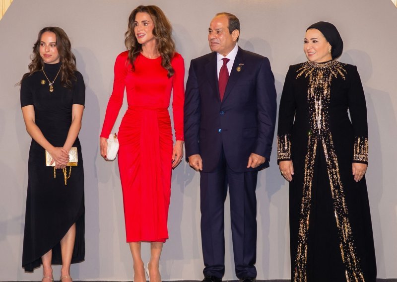 Nasljednica lijepe kraljice oduševila u chic haljini, a efektni detalji dali su posebnu notu