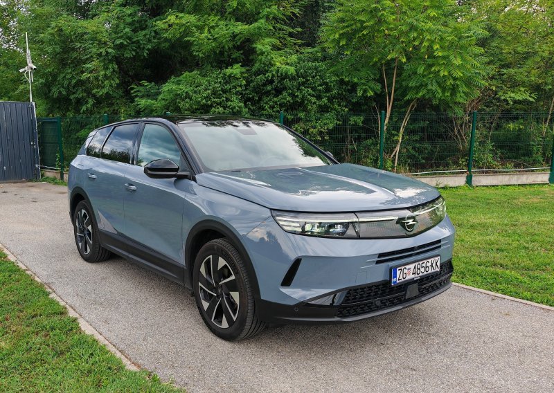 Vozili smo Opel Grandland 1.2 Turbo Hybrid: Lijepo dizajniran moderan poslovno-obiteljski C-SUV