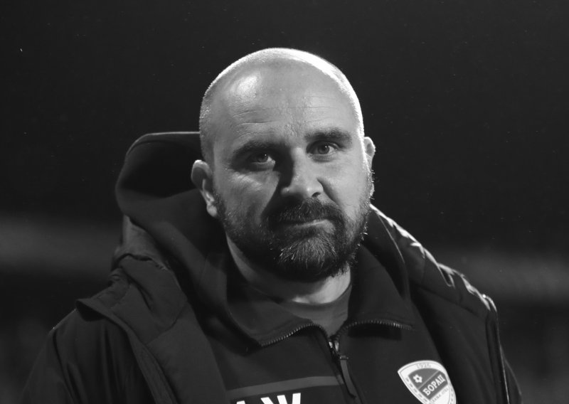 Nezapamćena tragedija na utakmici u Srbiji; preminuo trener Radničkog, imao 44 godine