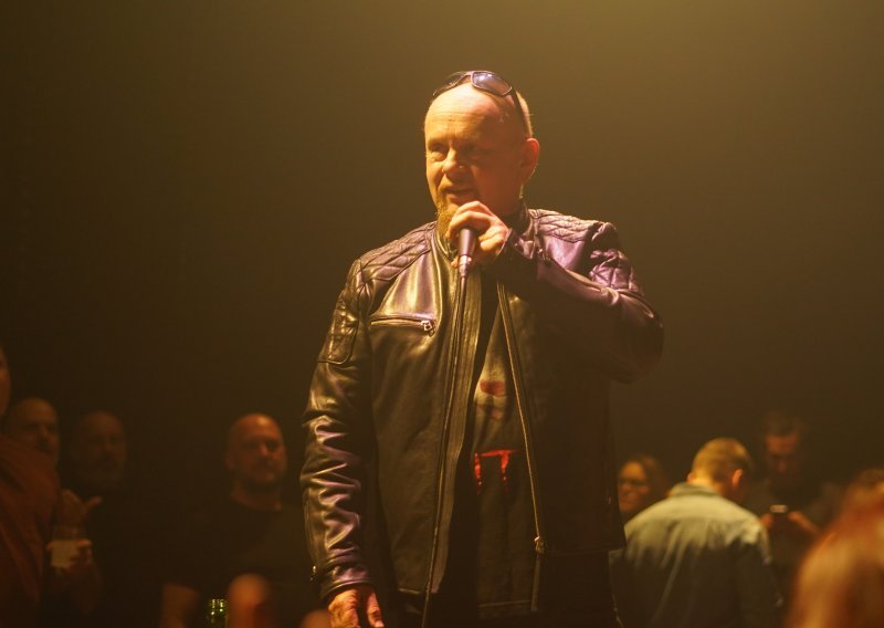 Emotivan comeback: Zvijezda devedesetih pokazao kćeri i otvorio novu eru svoje glazbe