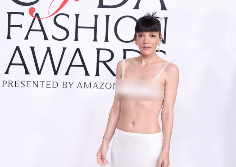 Šokirala stajlingom: Slavna glazbenica pojavila se u prozirnom grudnjaku i izazvala nevjericu